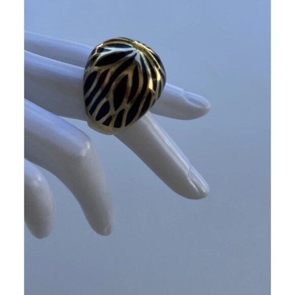 Vintage Enamel Zebra Round Ring Gold Black Women’s Size 6.5” Statement Ring - Picture 11 of 11